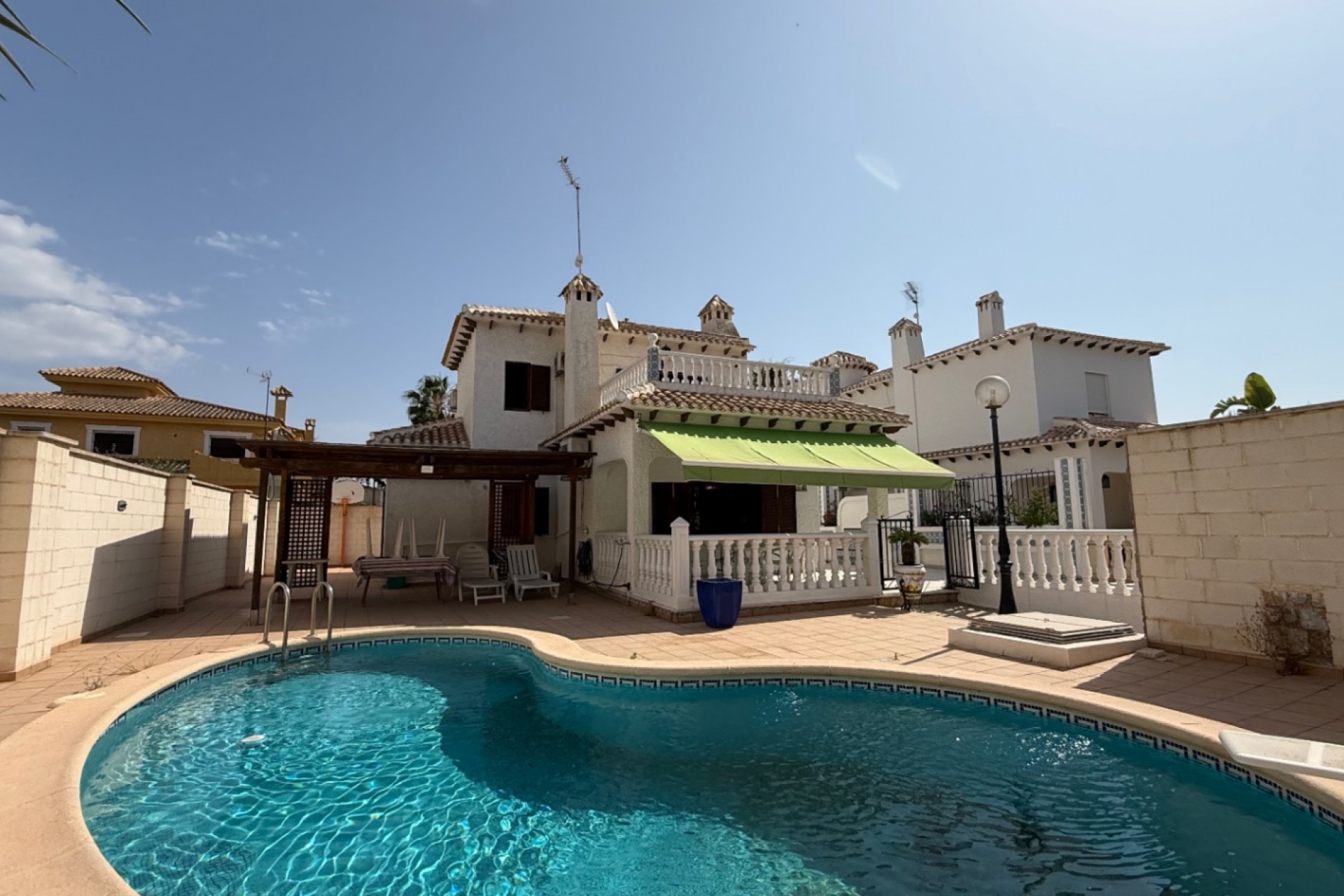 Resale - Villa -
Orihuela - Inland