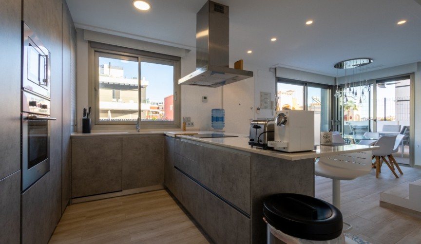 Resale - Villa -
Orihuela - Inland