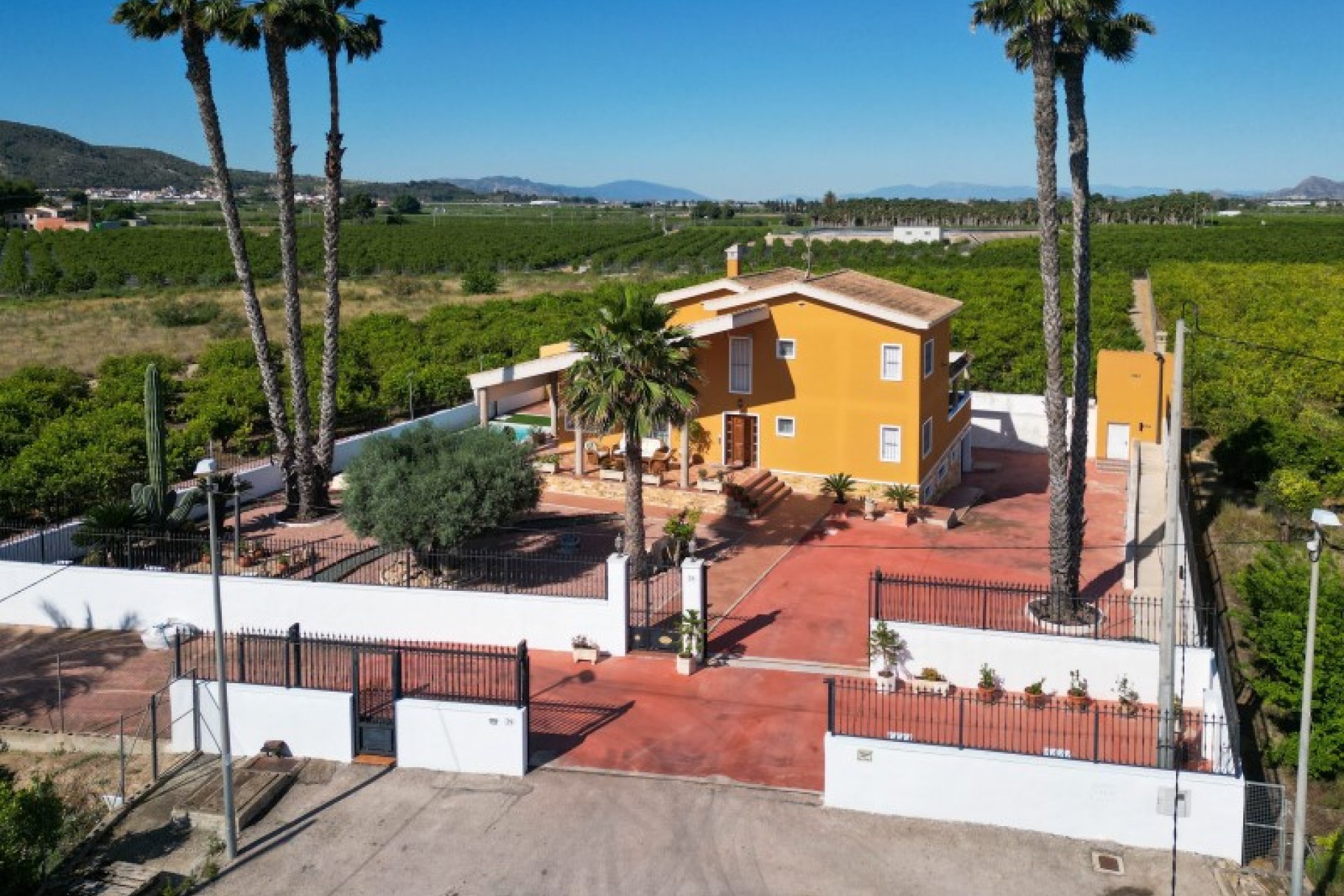 Resale - Villa -
Orihuela - Inland