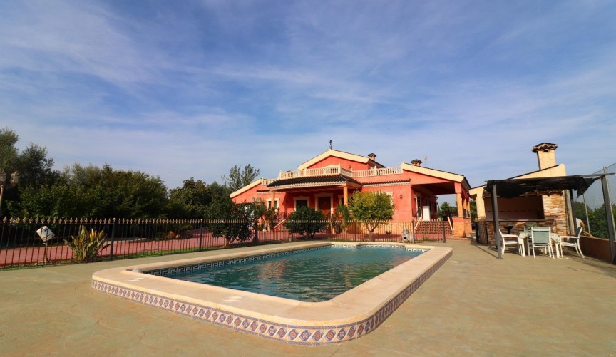 Resale - Villa -
Orihuela - La Campaneta