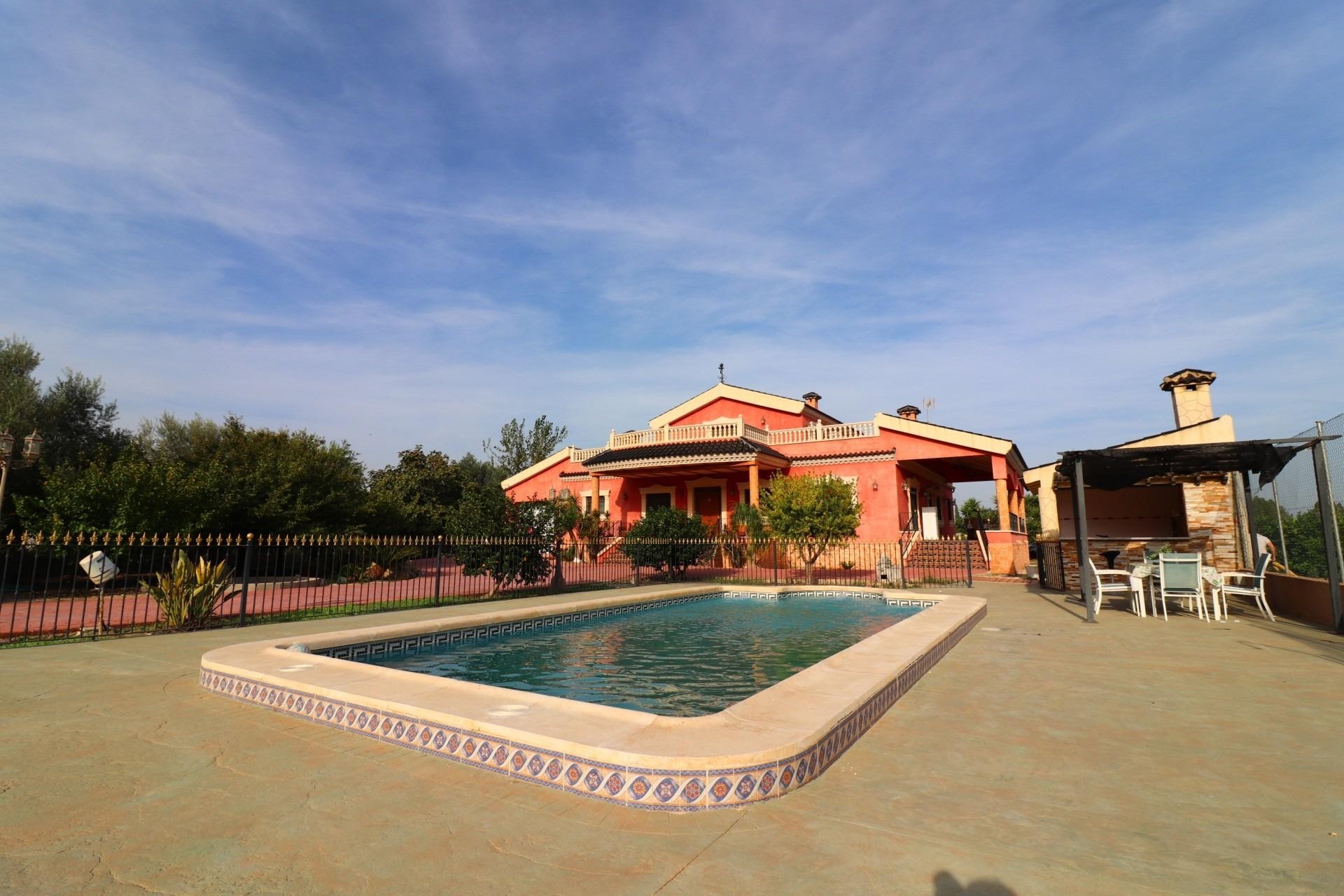 Resale - Villa -
Orihuela - La Campaneta