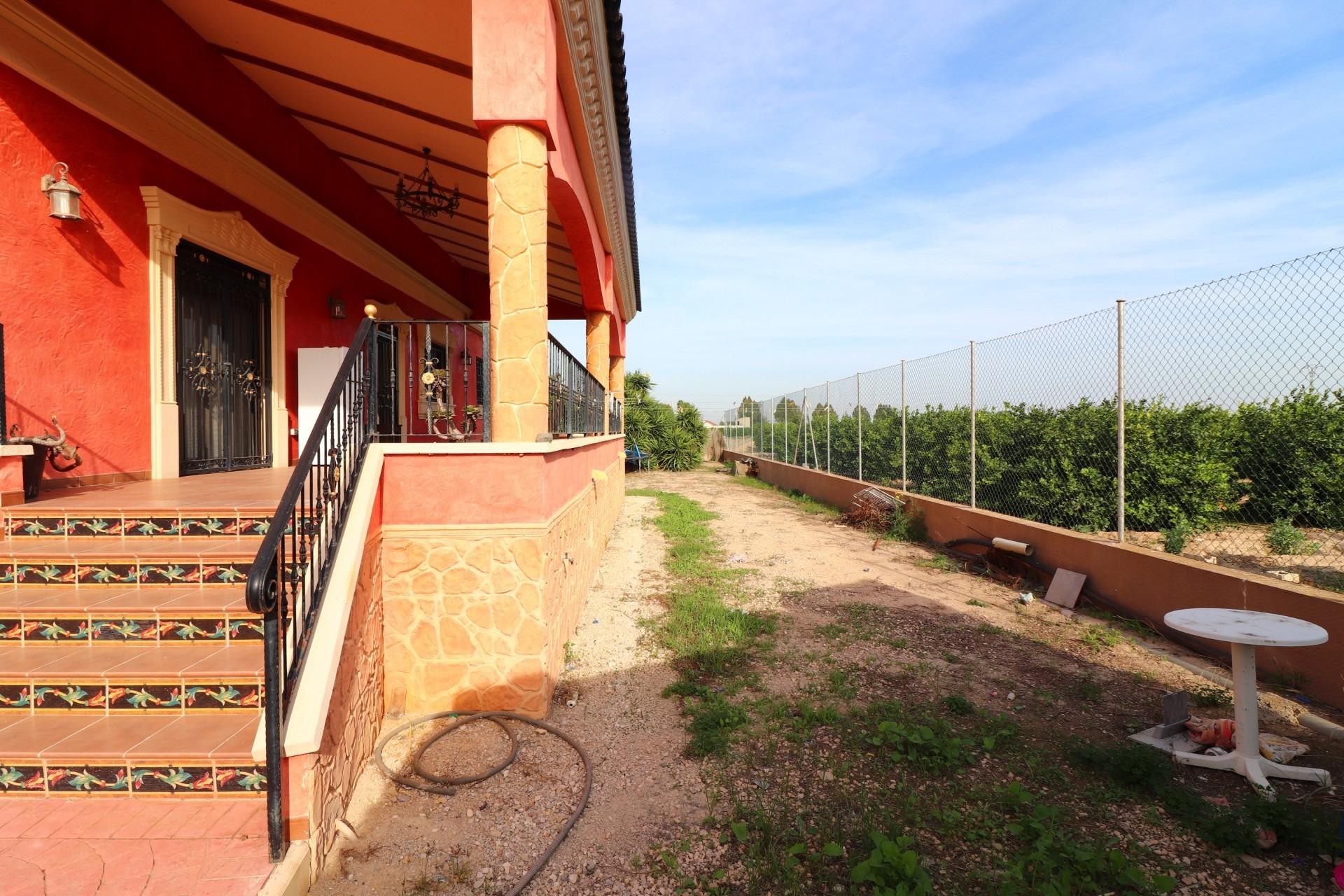 Resale - Villa -
Orihuela - La Campaneta