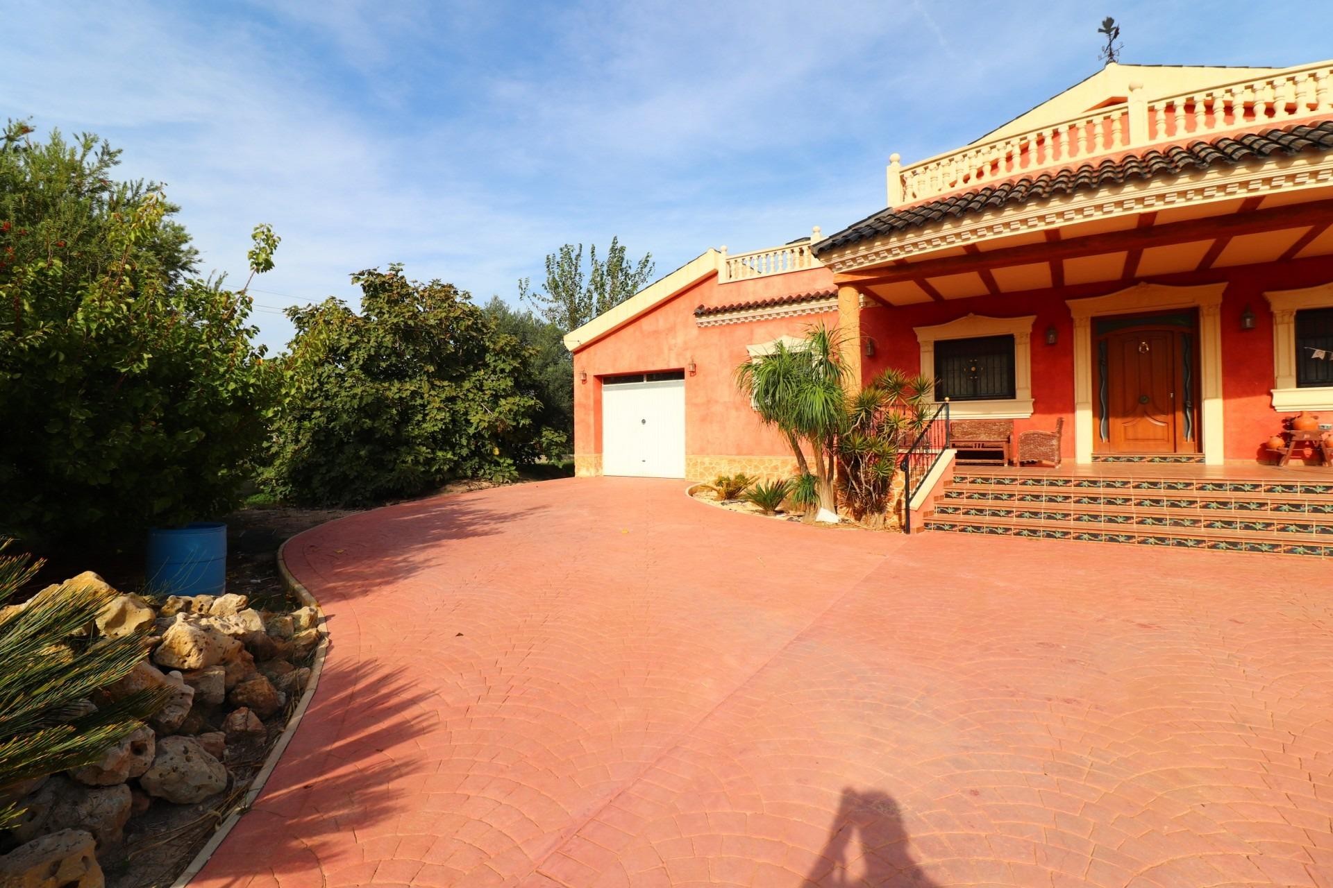 Resale - Villa -
Orihuela - La Campaneta