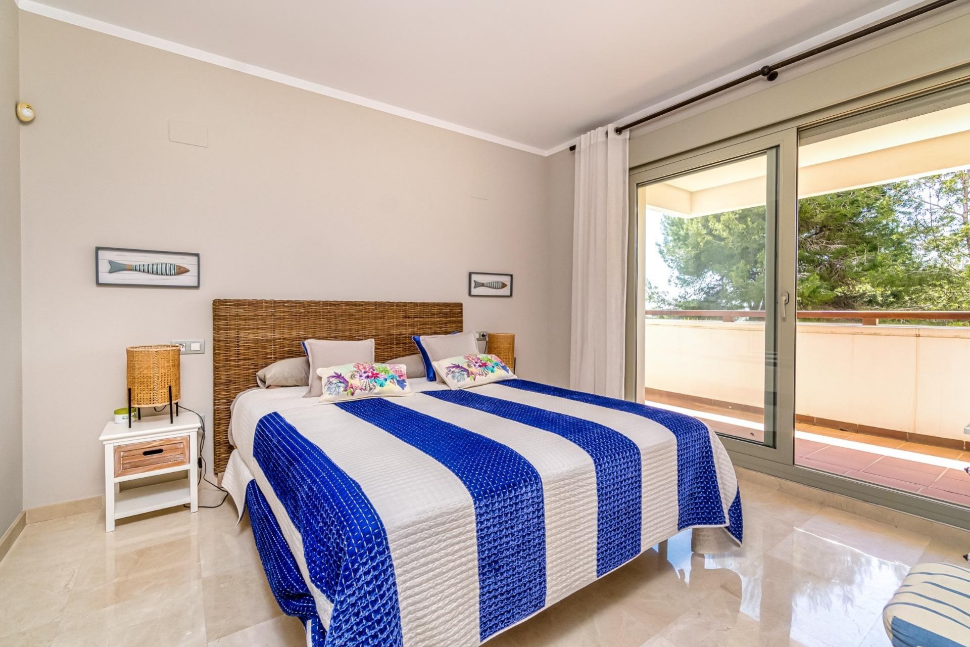 Resale - Villa -
Orihuela - Las Colinas Golf