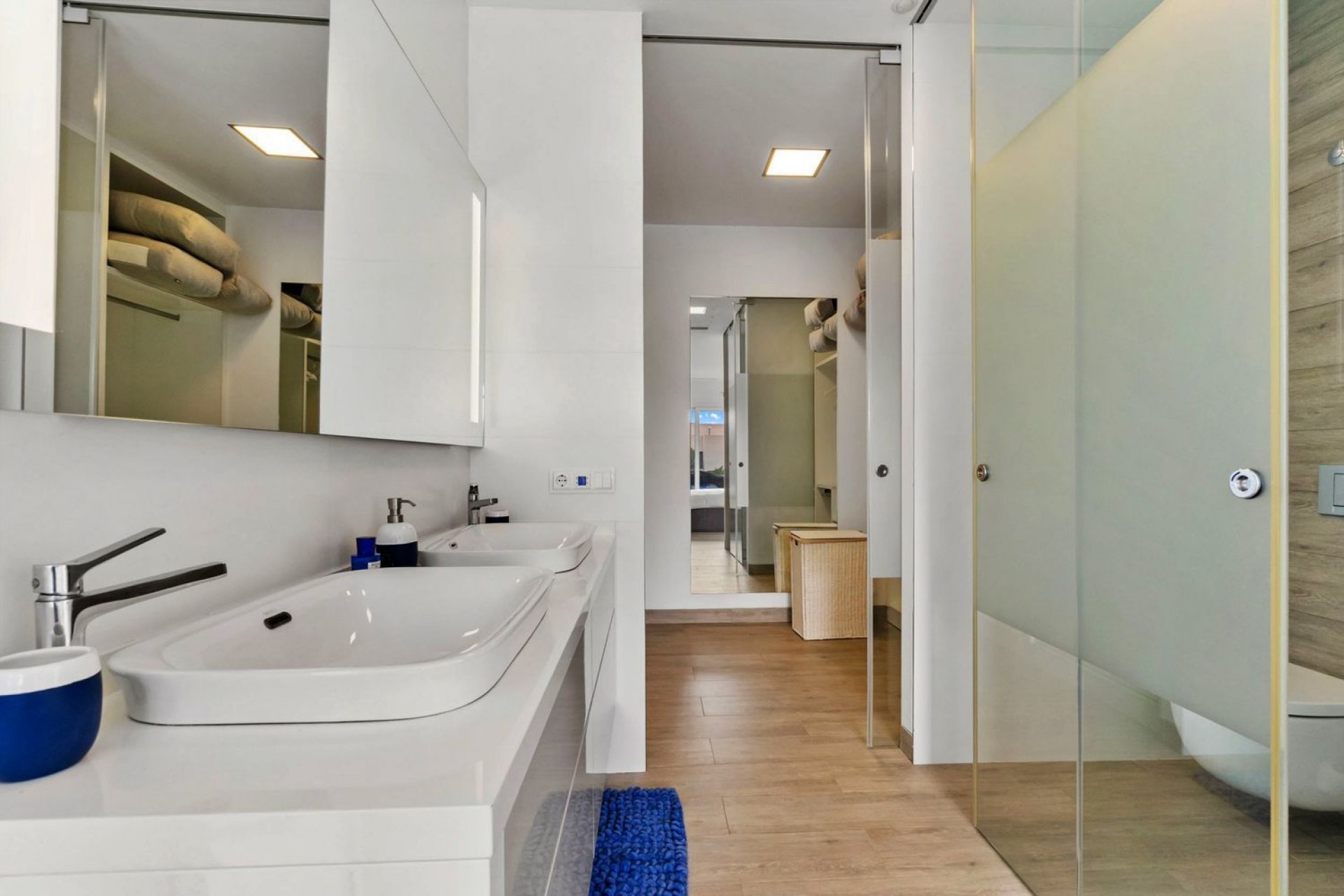 Resale - Villa -
Orihuela - Las Colinas Golf