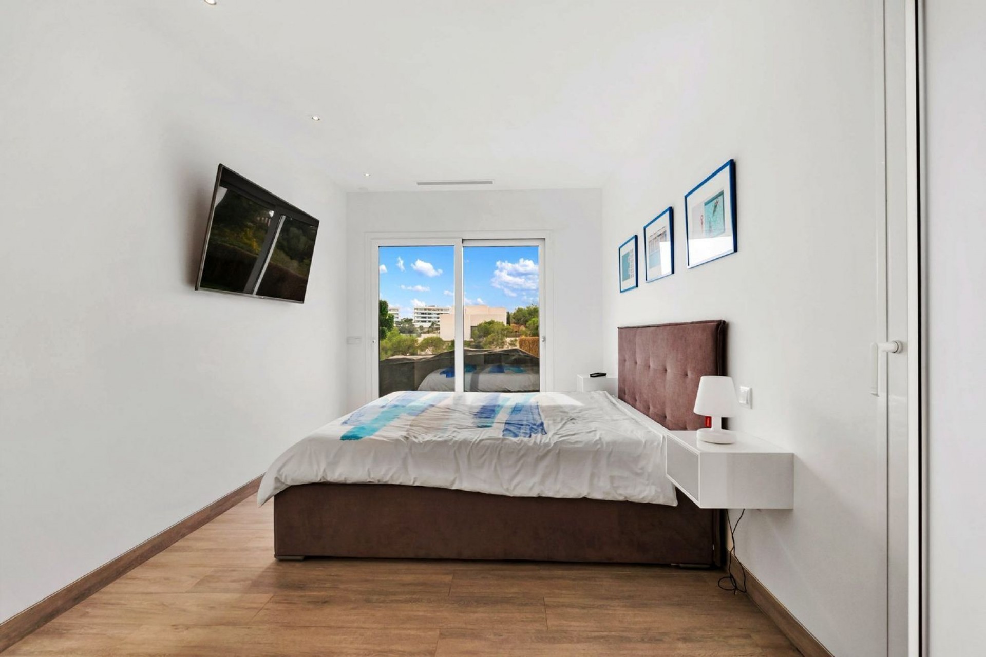 Resale - Villa -
Orihuela - Las Colinas Golf