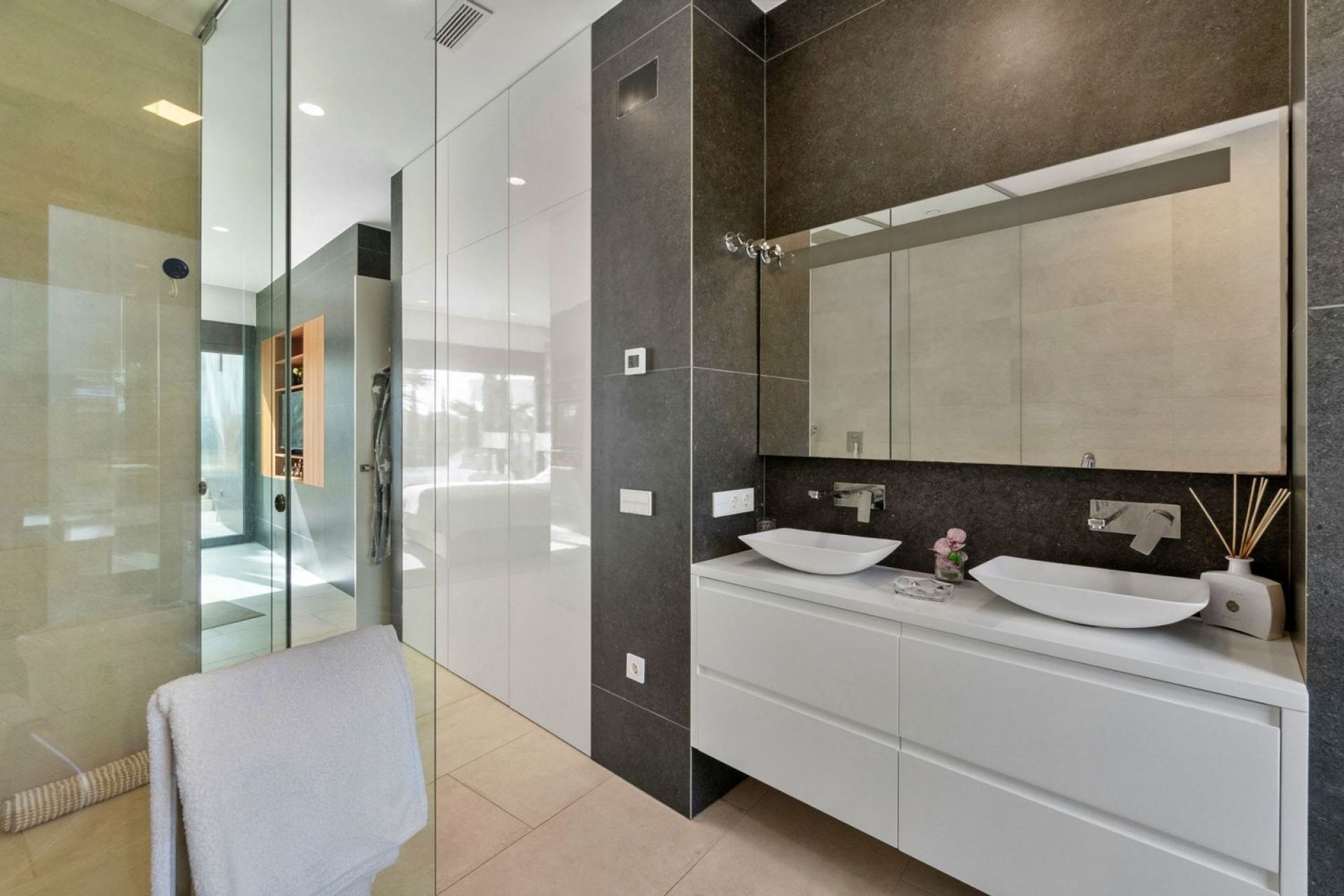 Resale - Villa -
Orihuela - Las Colinas Golf