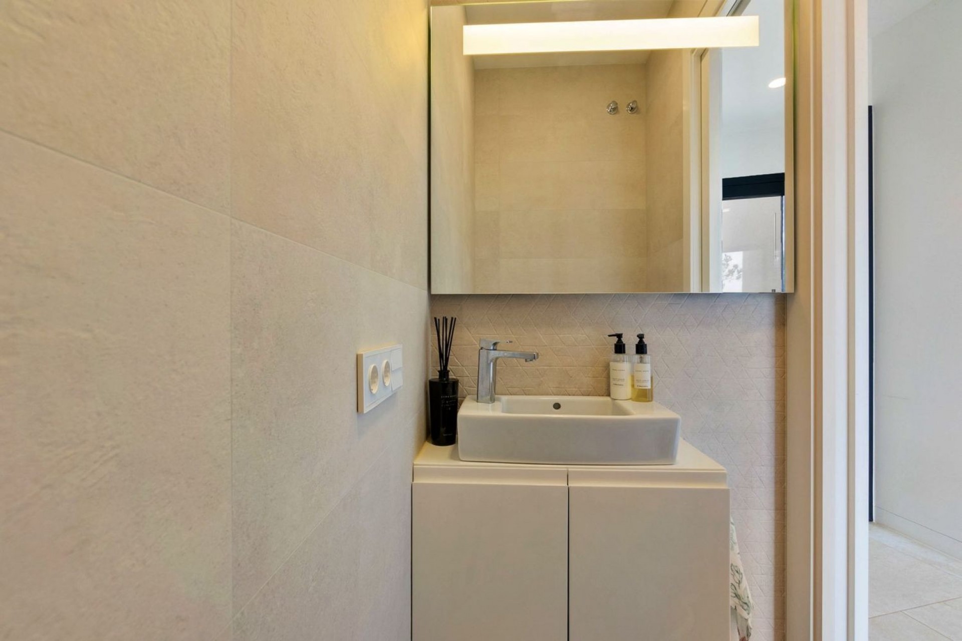 Resale - Villa -
Orihuela - Las Colinas Golf