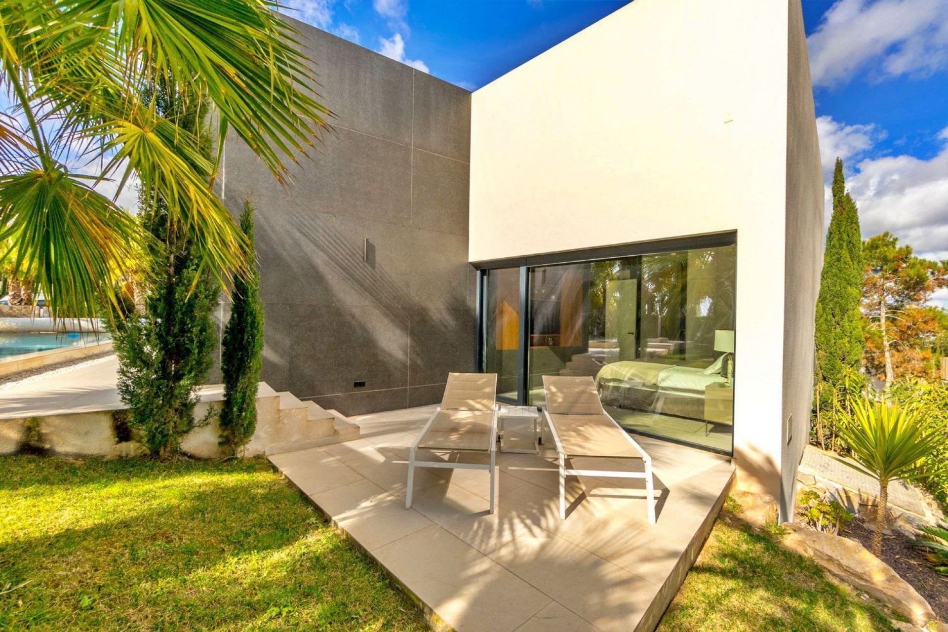 Resale - Villa -
Orihuela - Las Colinas Golf