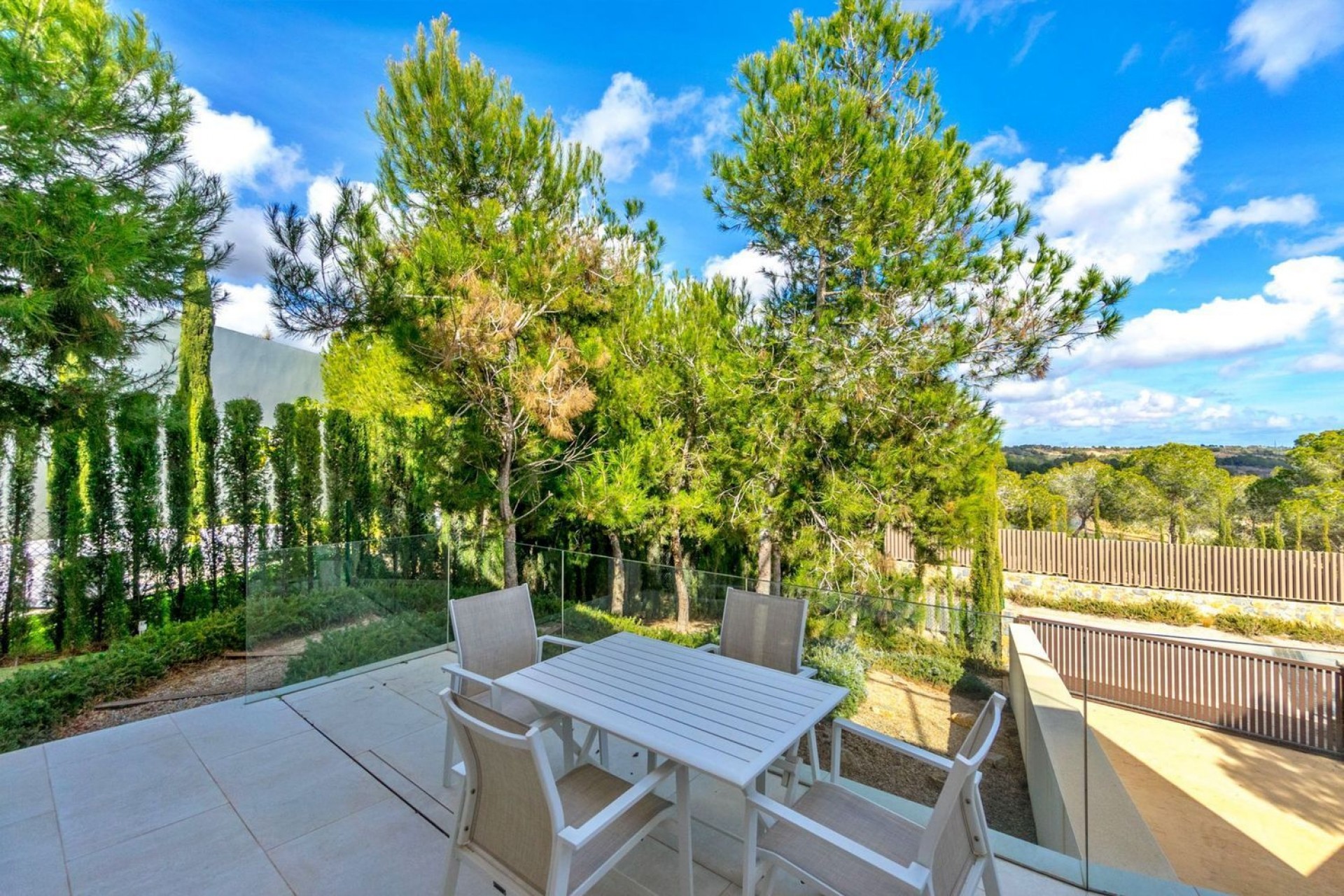 Resale - Villa -
Orihuela - Las Colinas Golf