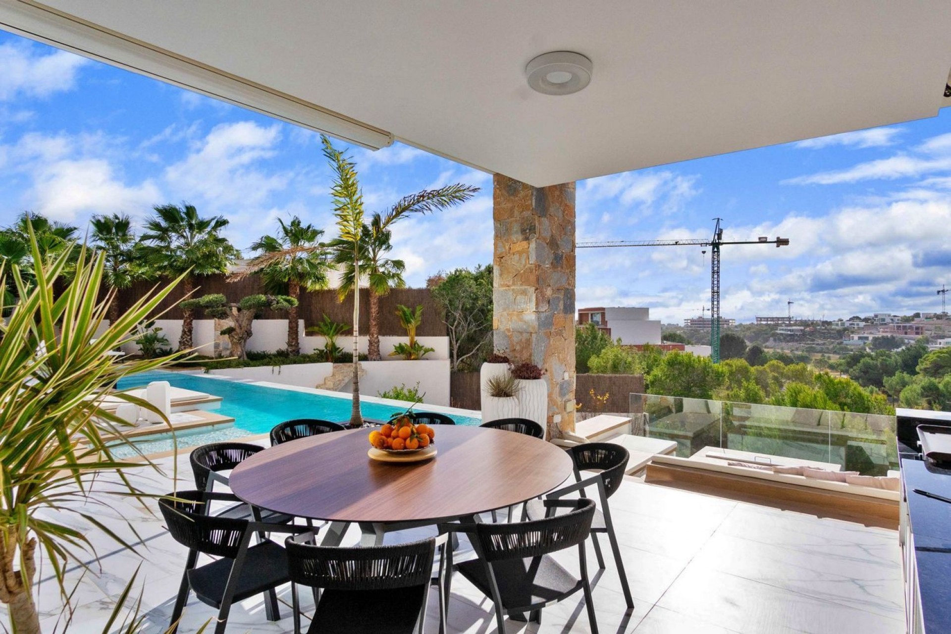 Resale - Villa -
Orihuela - Las Colinas Golf