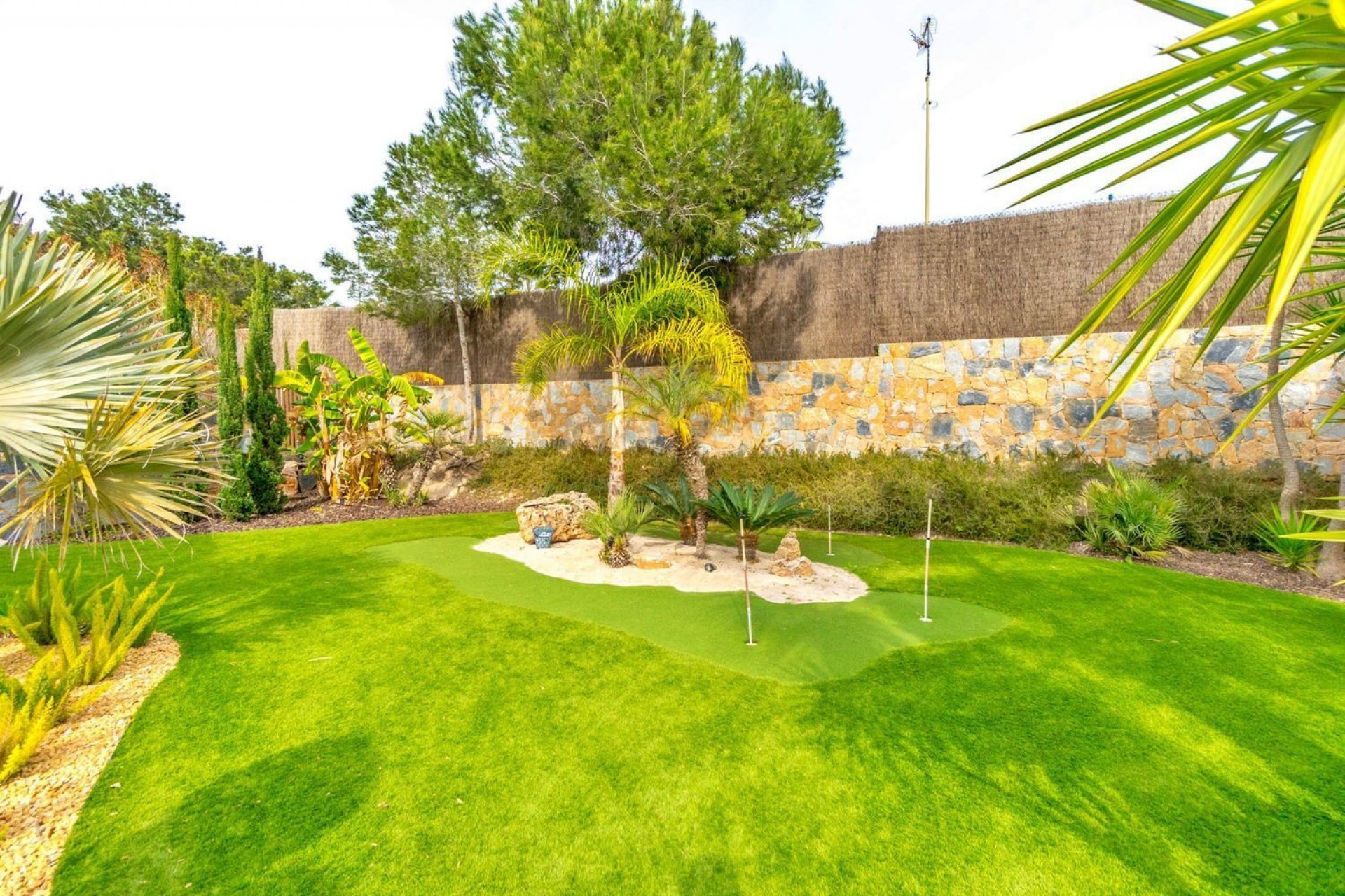 Resale - Villa -
Orihuela - Las Colinas Golf