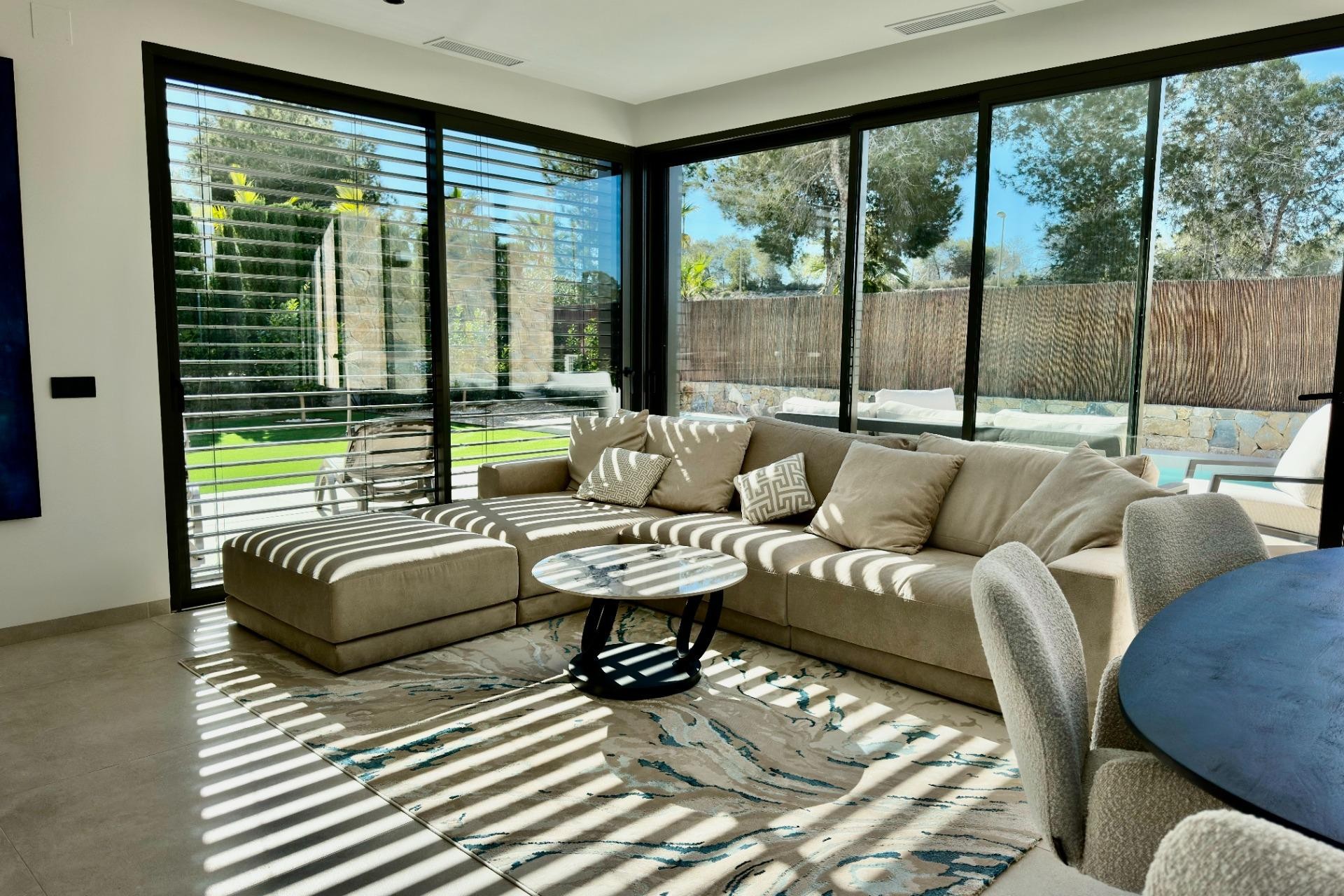 Resale - Villa -
Orihuela - Las Colinas Golf