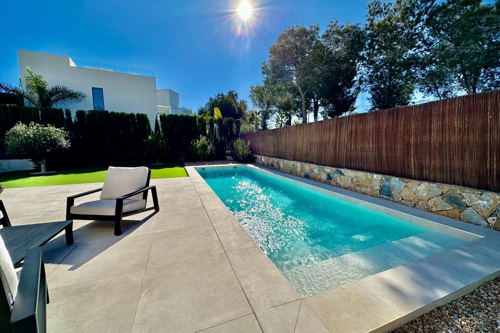 Resale - Villa -
Orihuela - Las Colinas Golf