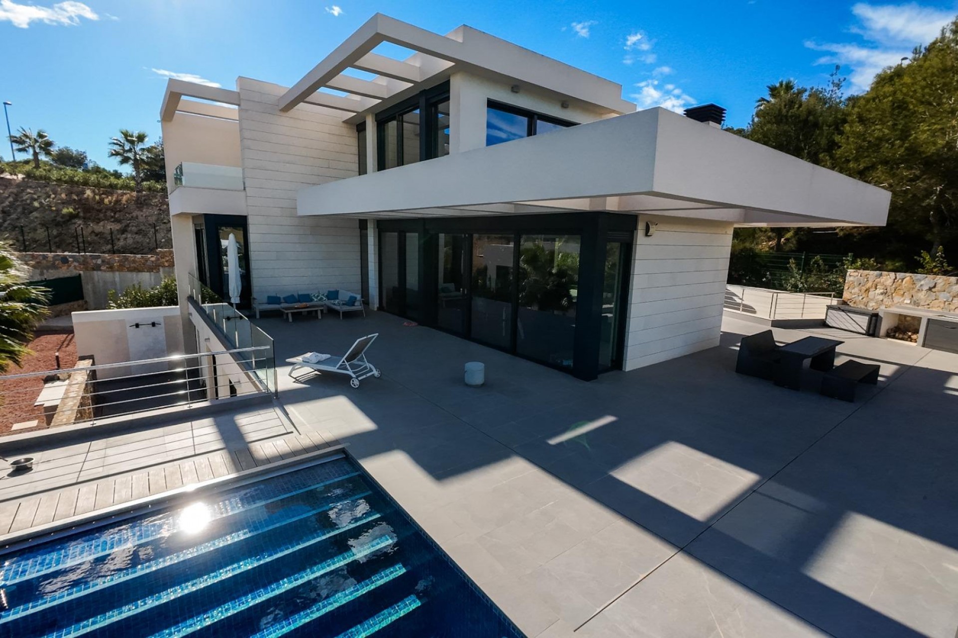 Resale - Villa -
Orihuela - Las Colinas Golf