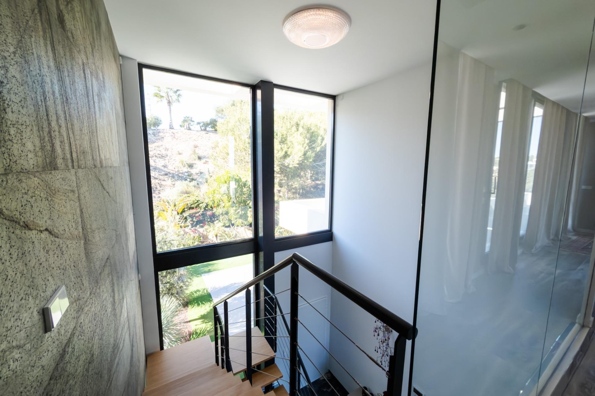 Resale - Villa -
Orihuela - Las Colinas Golf