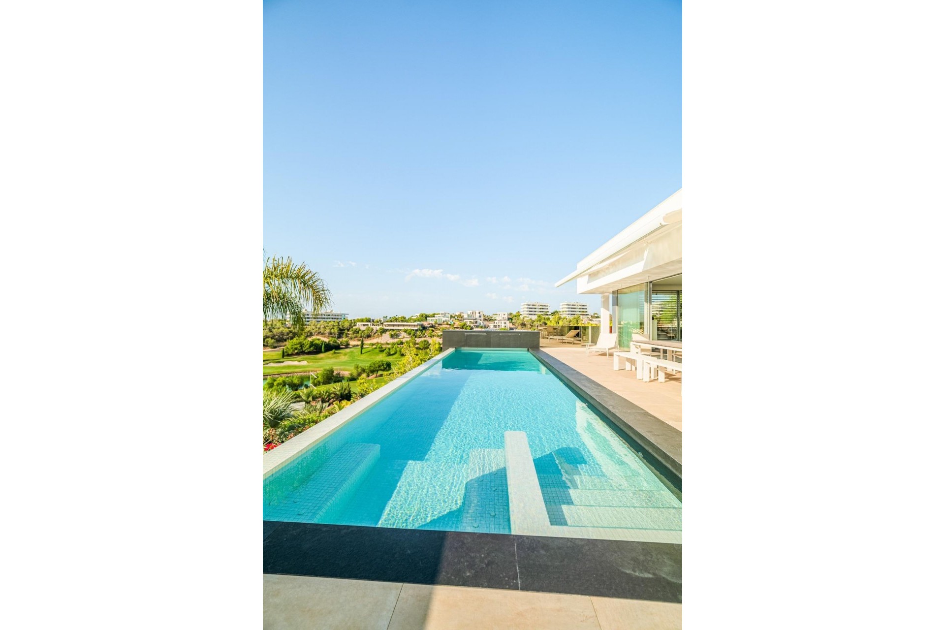 Resale - Villa -
Orihuela - Las Colinas Golf