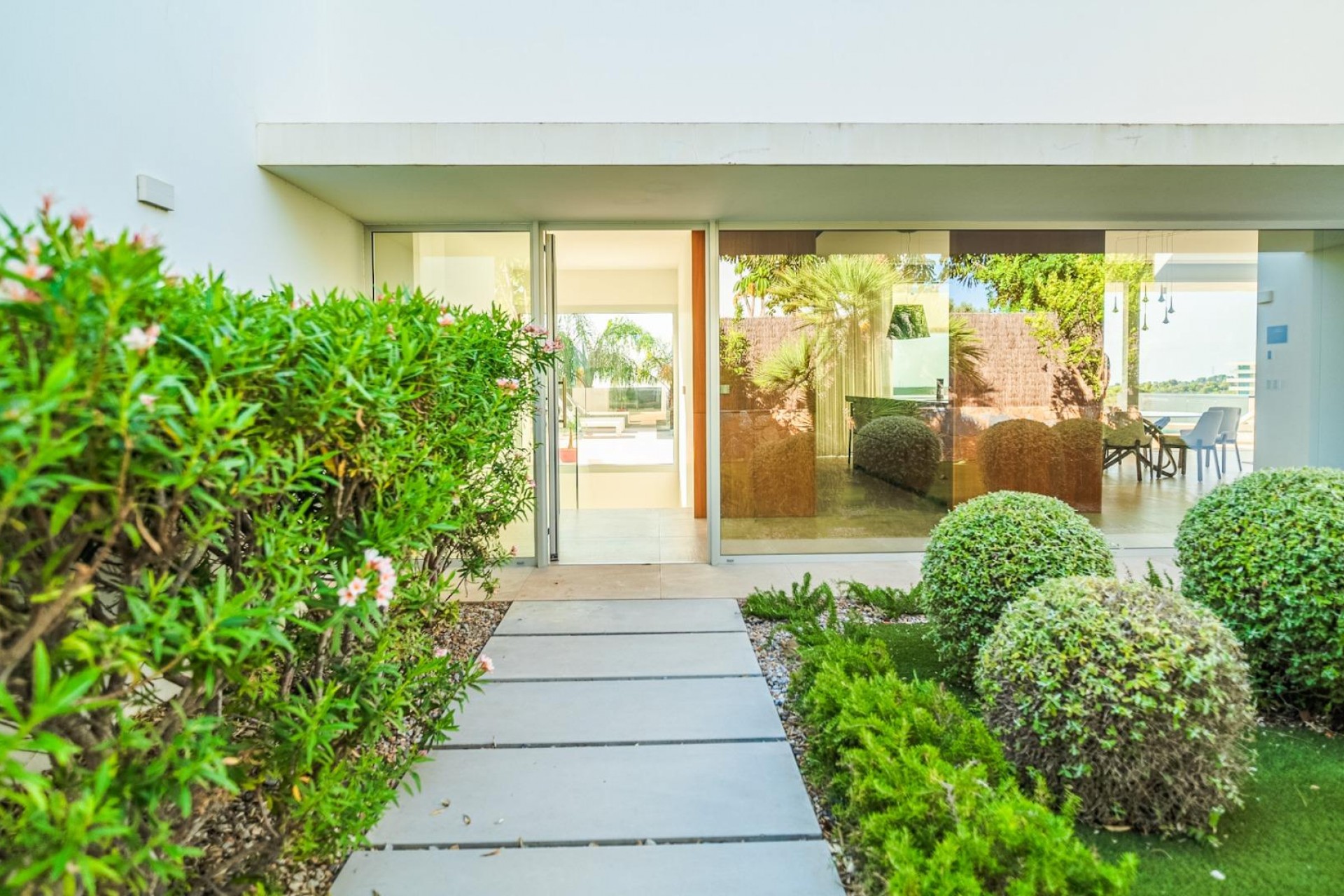 Resale - Villa -
Orihuela - Las Colinas Golf