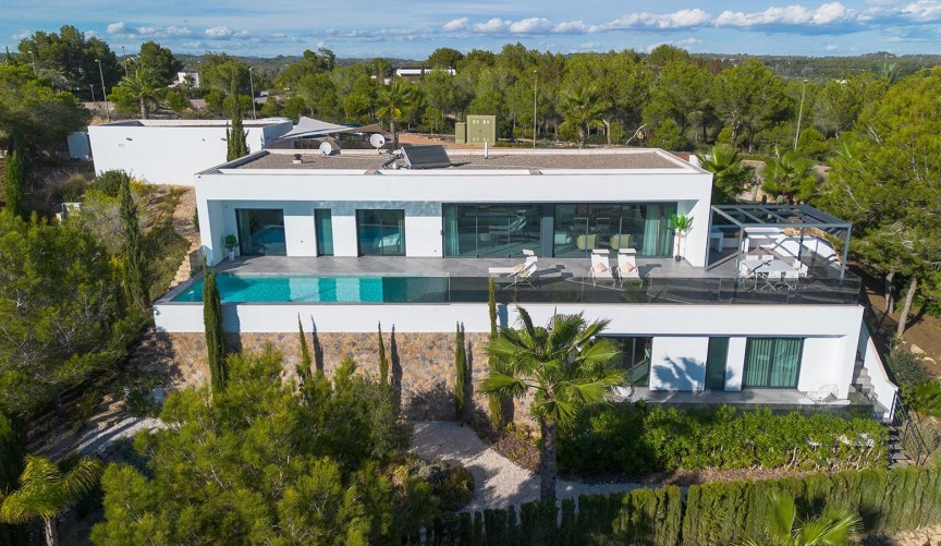 Resale - Villa -
Orihuela - Las Colinas Golf