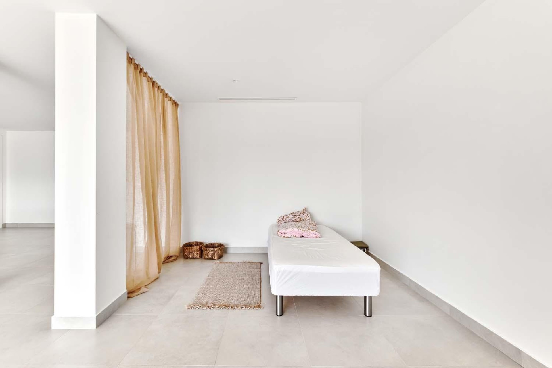 Resale - Villa -
Orihuela - Las Colinas Golf