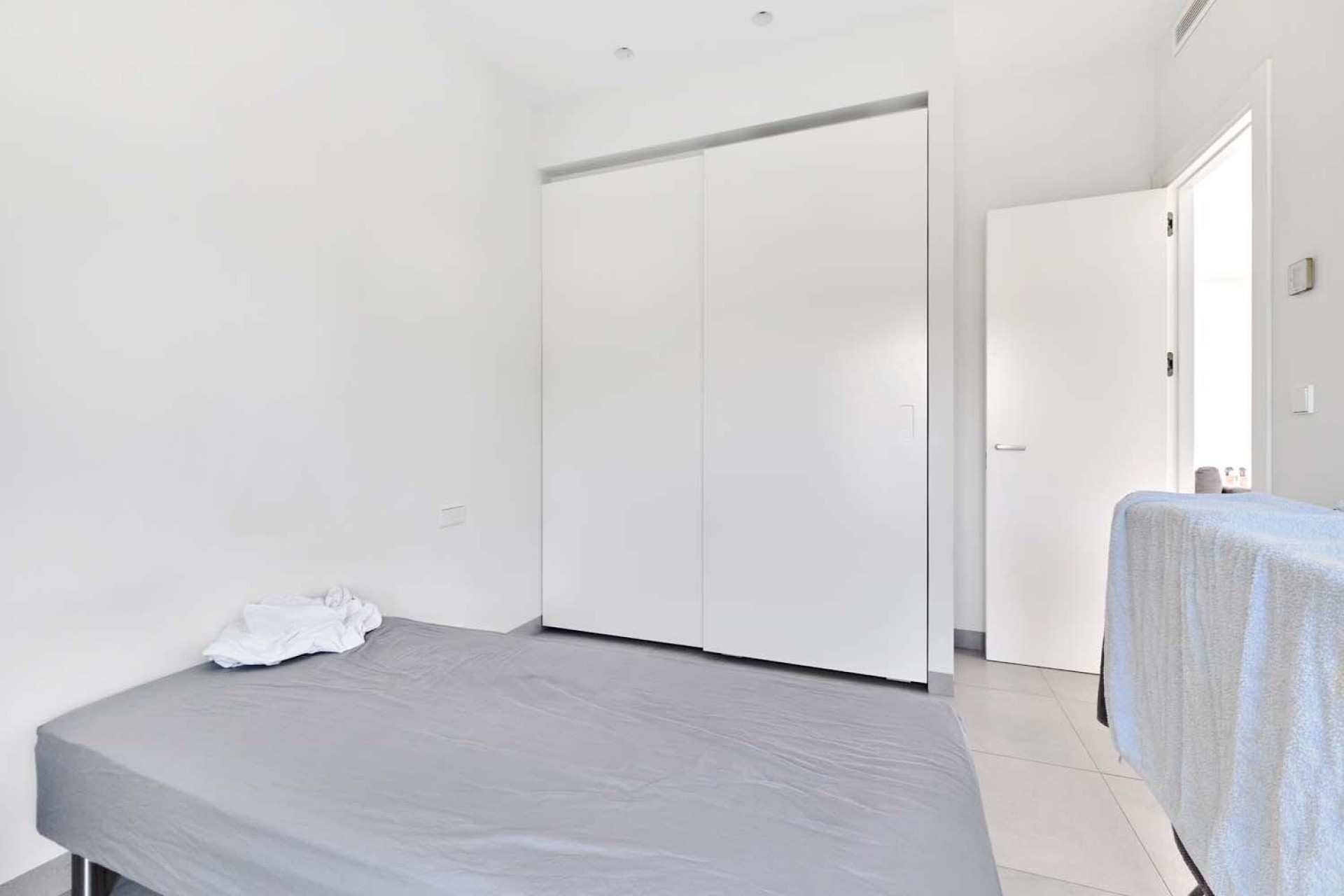 Resale - Villa -
Orihuela - Las Colinas Golf