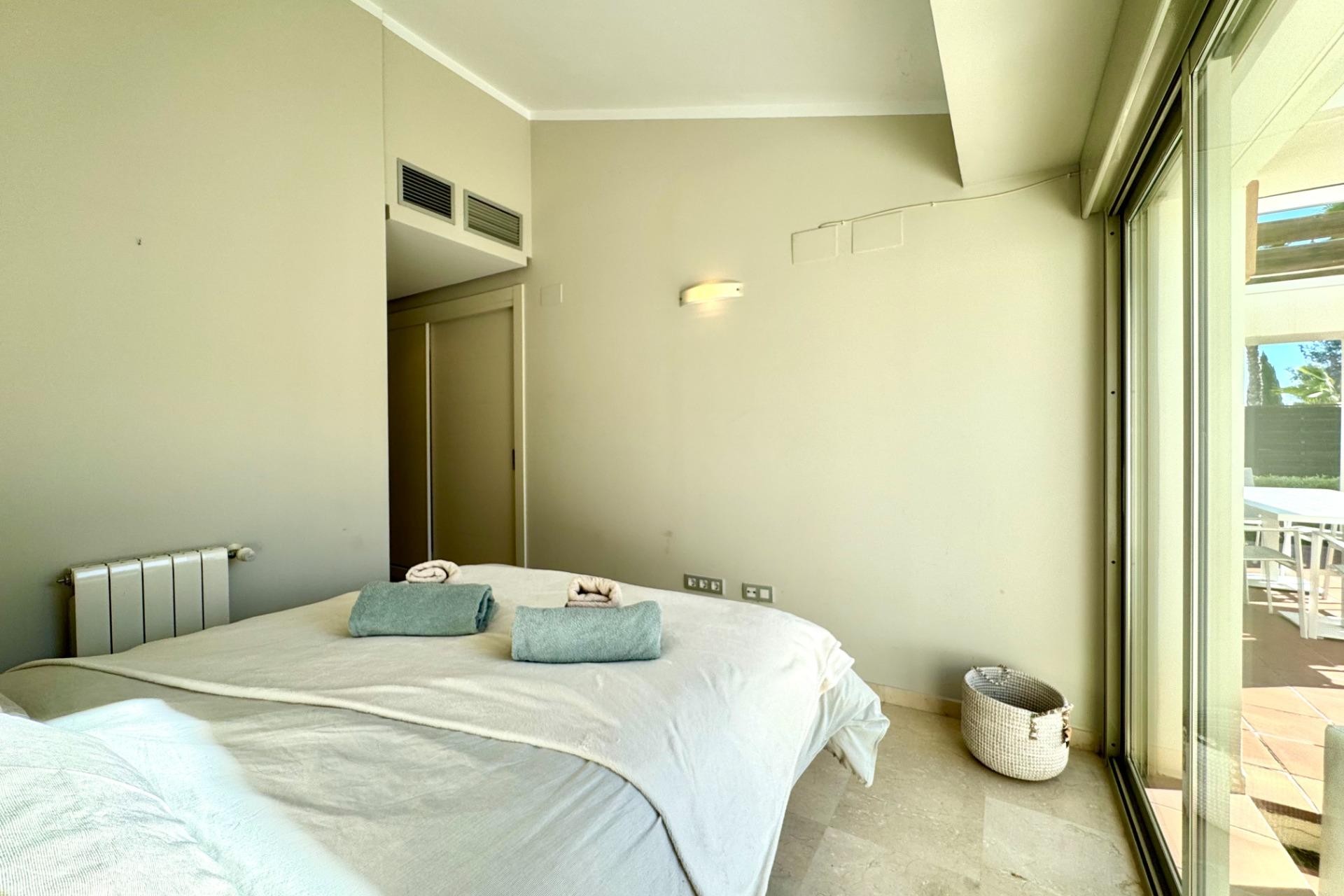 Resale - Villa -
Orihuela - Las Colinas Golf