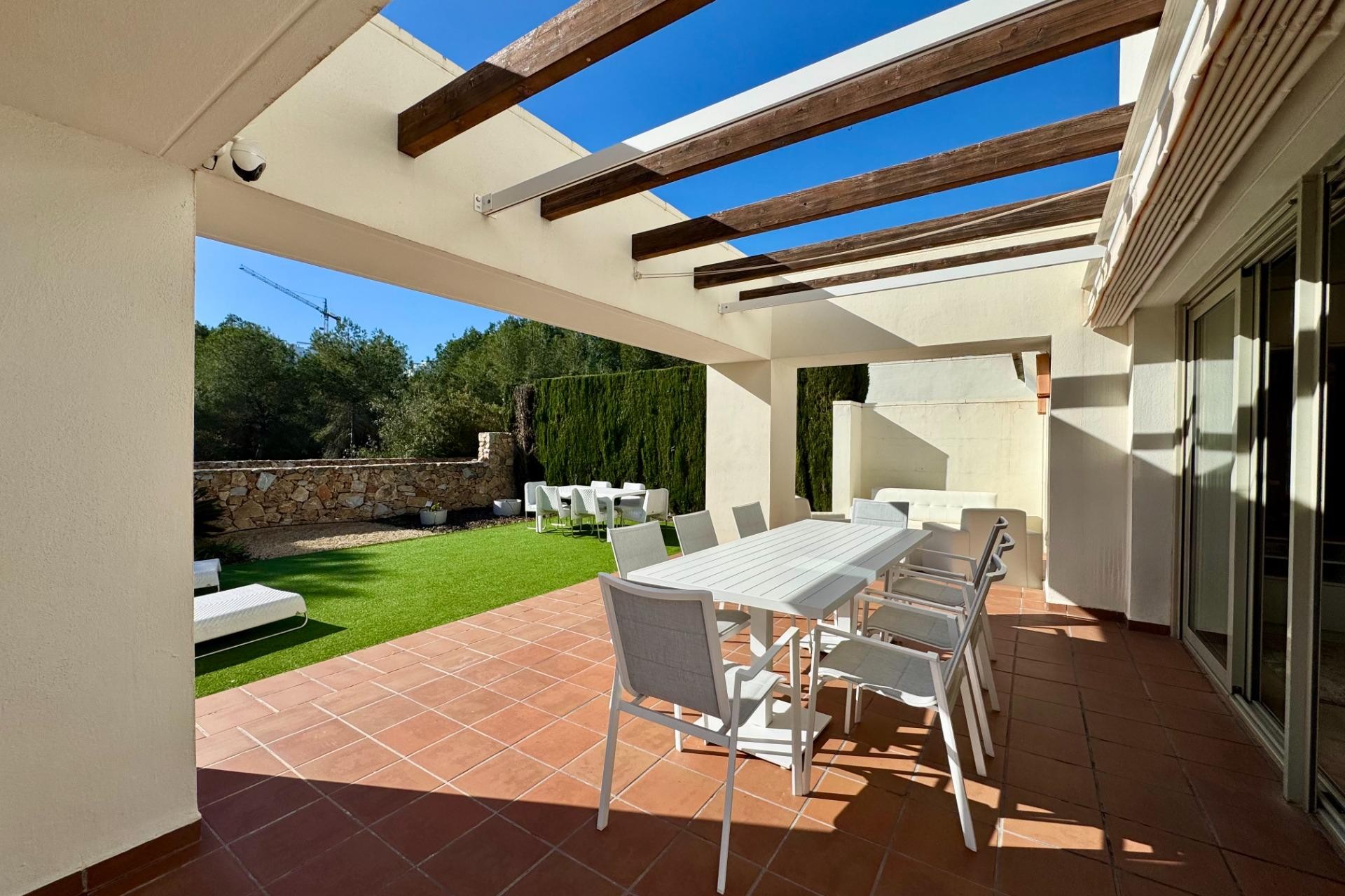 Resale - Villa -
Orihuela - Las Colinas Golf