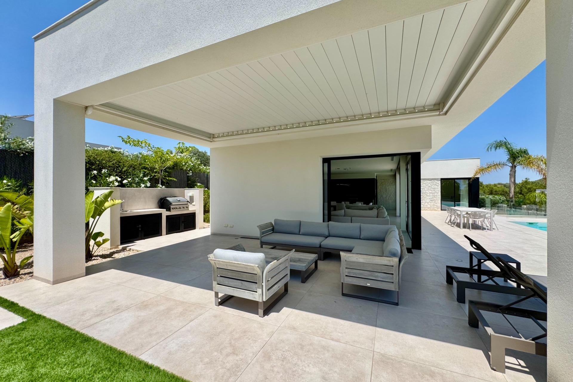 Resale - Villa -
Orihuela - Las Colinas Golf