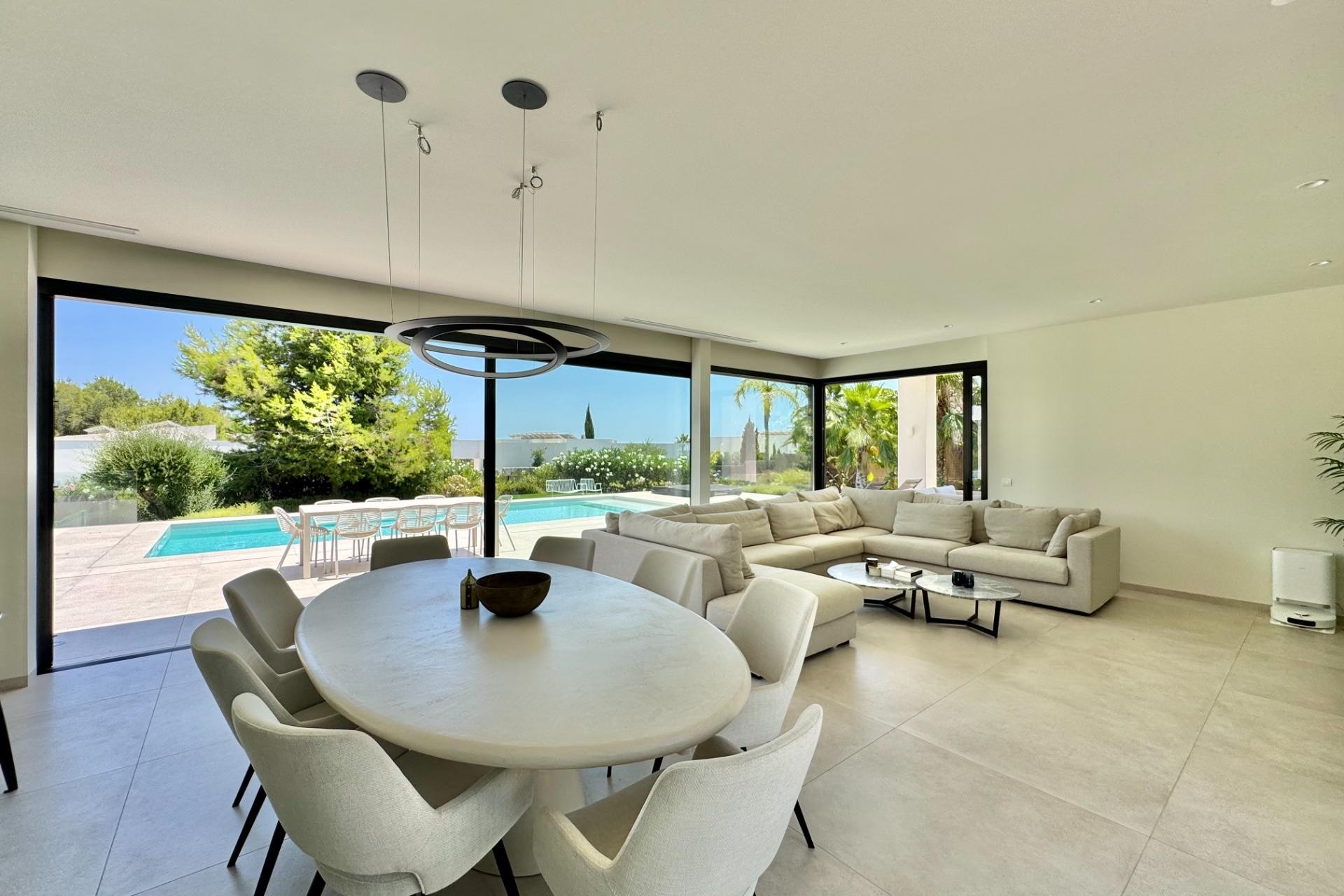 Resale - Villa -
Orihuela - Las Colinas Golf