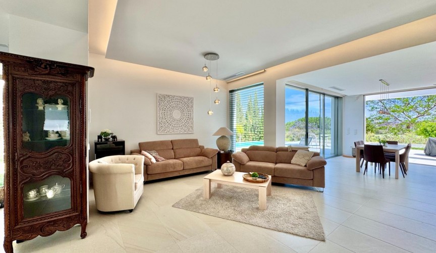 Resale - Villa -
Orihuela - Las Colinas Golf