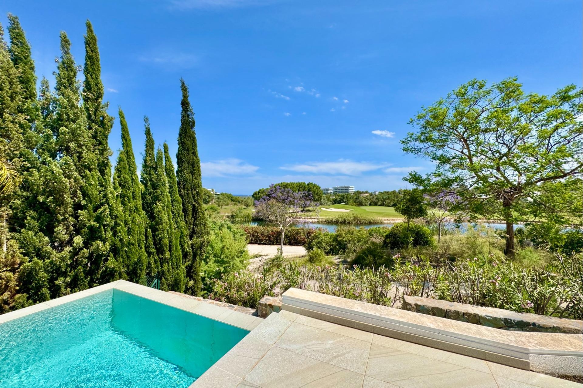 Resale - Villa -
Orihuela - Las Colinas Golf