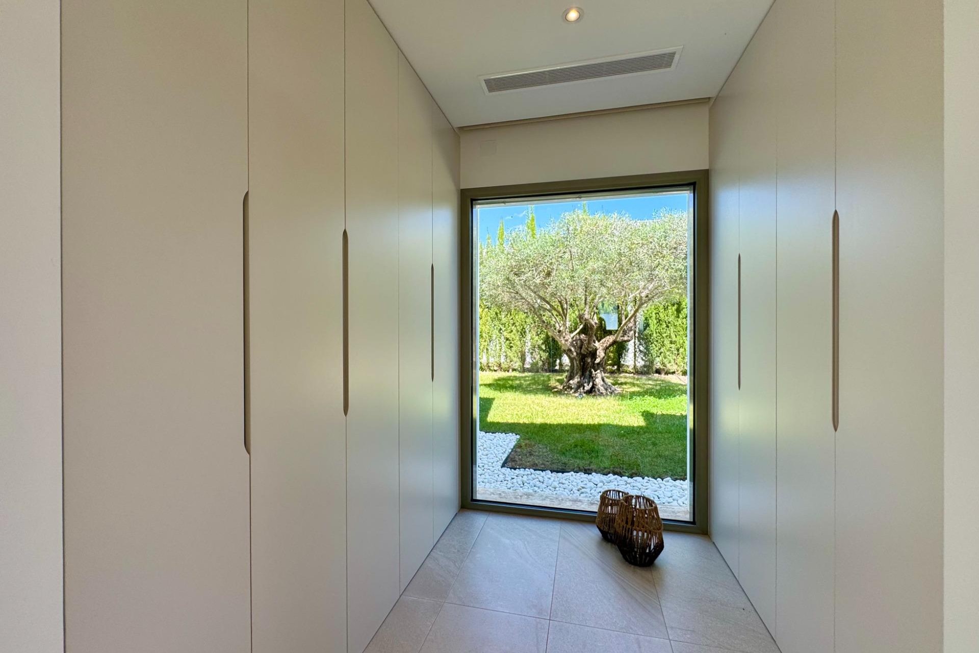 Resale - Villa -
Orihuela - Las Colinas Golf