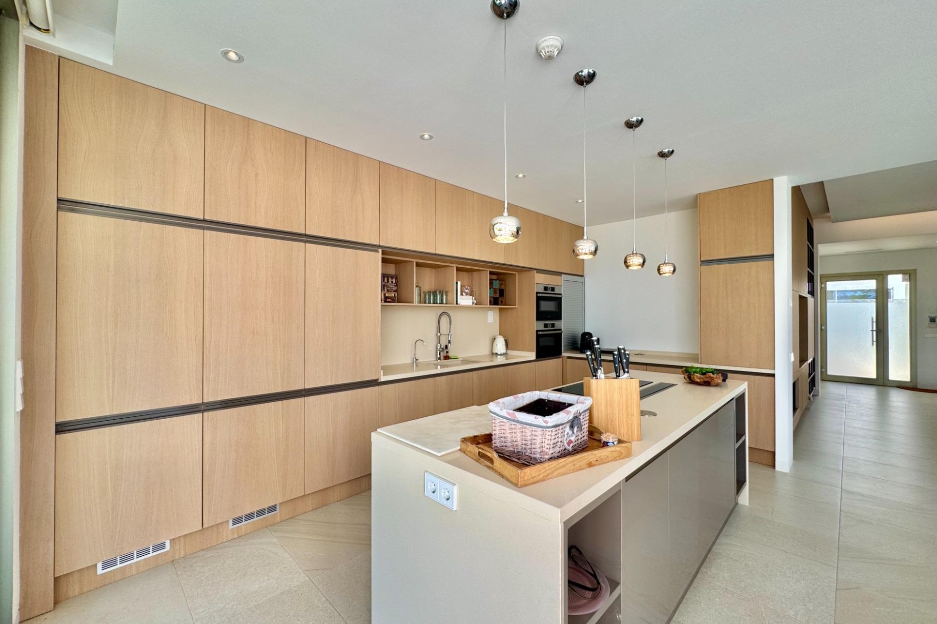 Resale - Villa -
Orihuela - Las Colinas Golf
