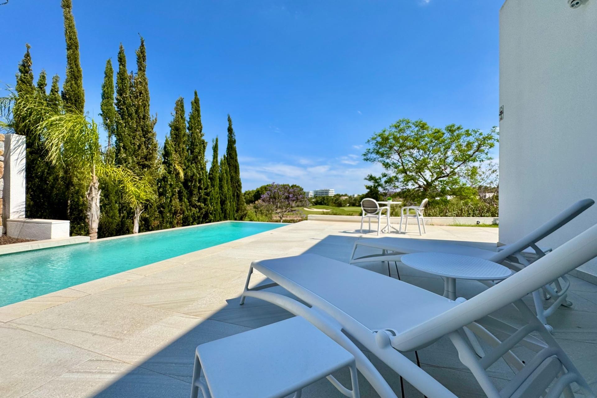 Resale - Villa -
Orihuela - Las Colinas Golf