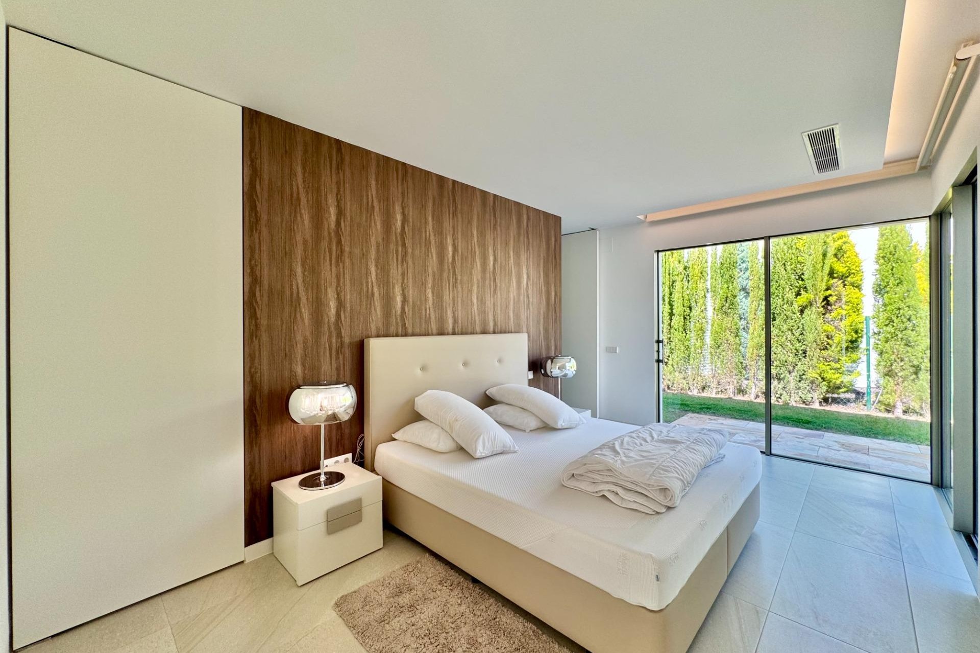 Resale - Villa -
Orihuela - Las Colinas Golf