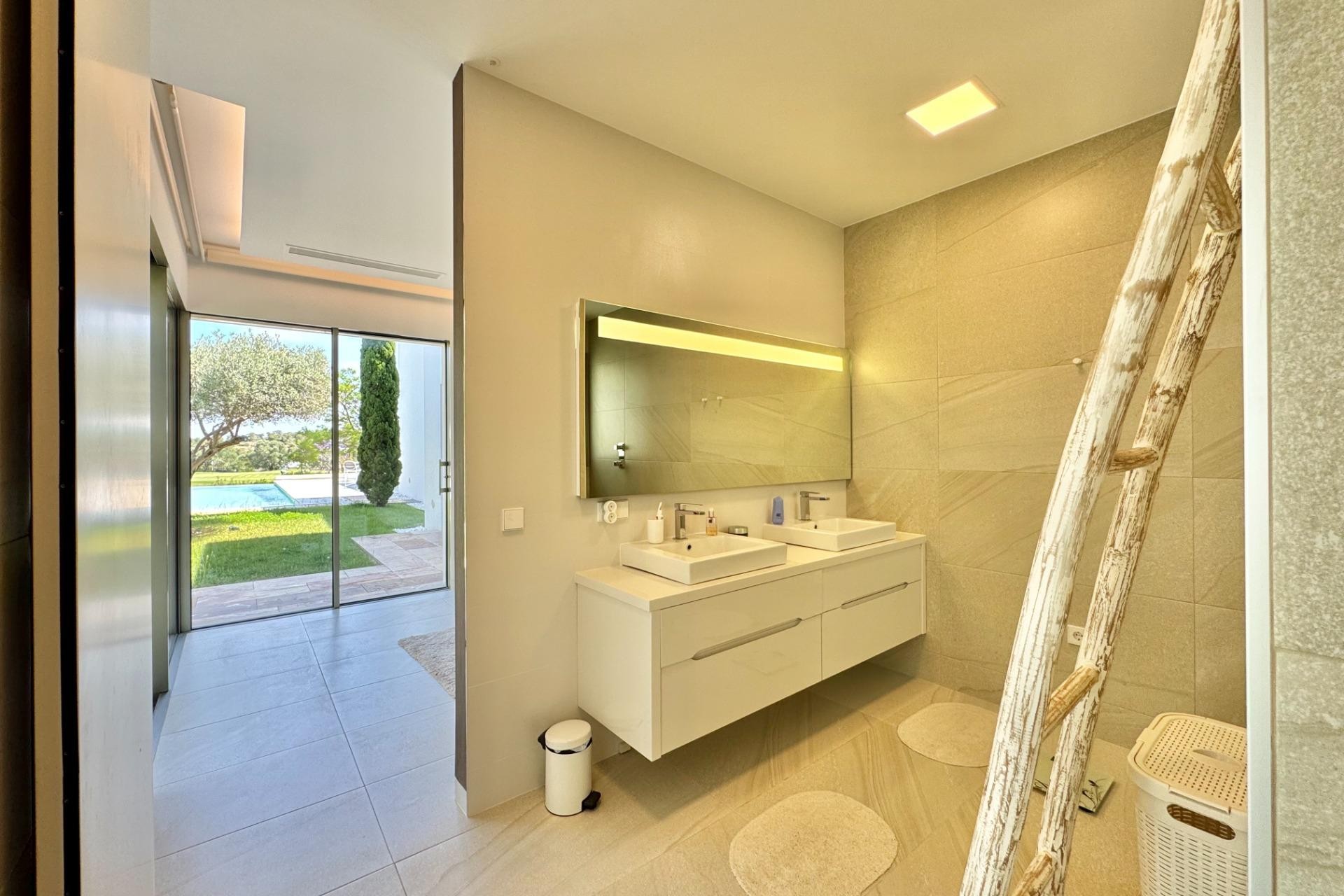 Resale - Villa -
Orihuela - Las Colinas Golf