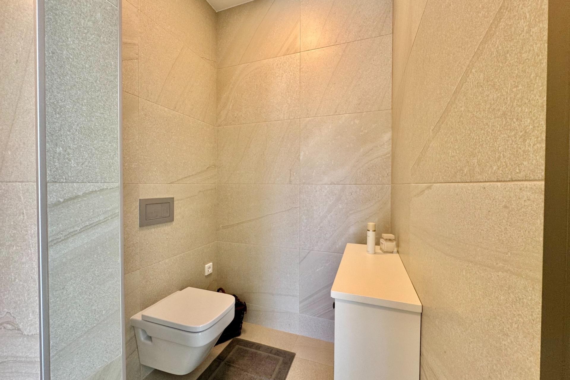 Resale - Villa -
Orihuela - Las Colinas Golf