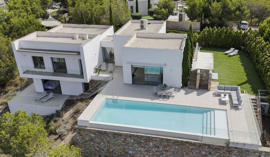 Resale - Villa -
Orihuela - Las Colinas Golf