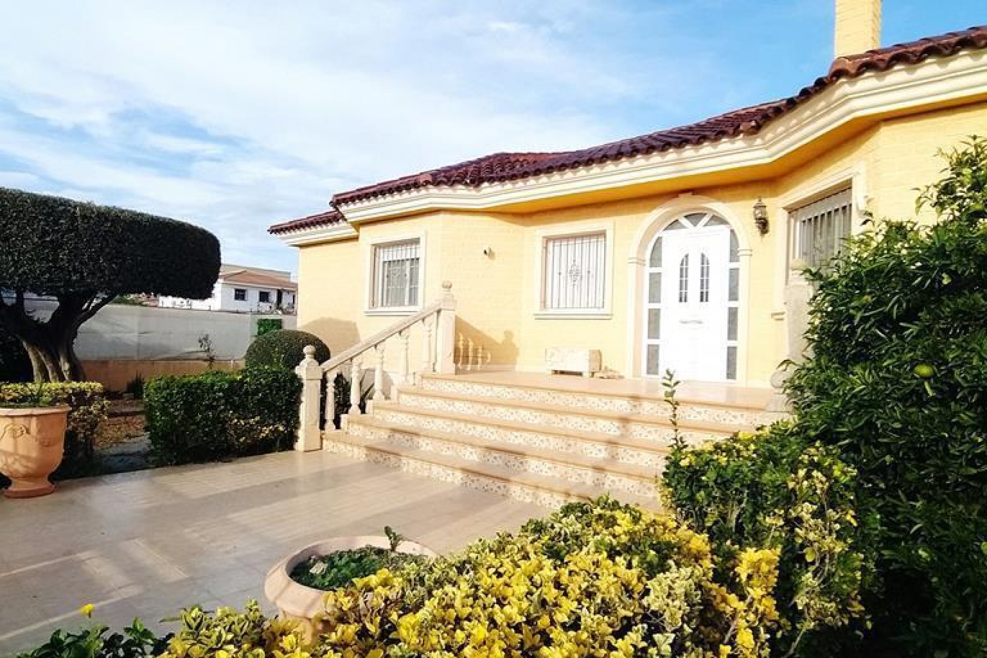 Resale - Villa -
Orihuela - LOS DESEMPARADOS