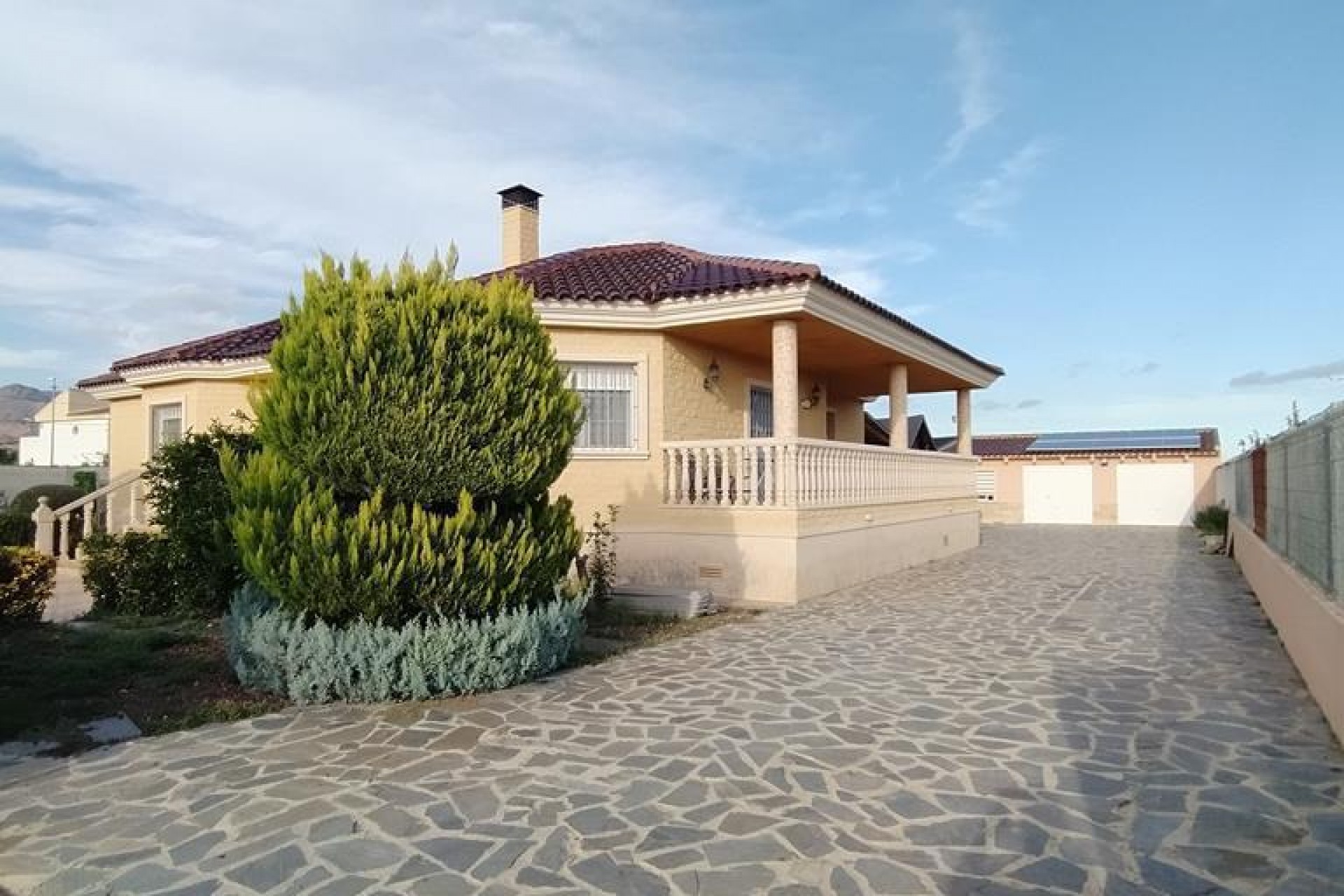 Resale - Villa -
Orihuela - LOS DESEMPARADOS