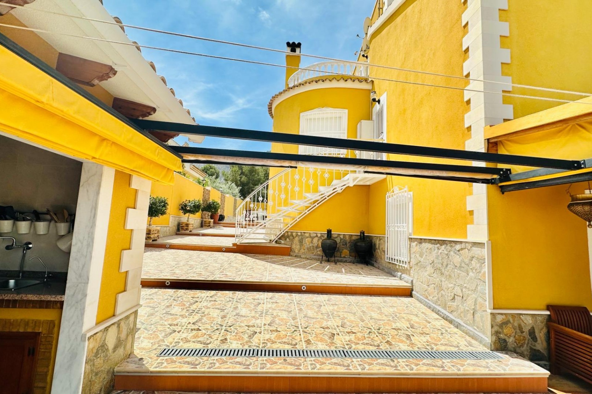 Resale - Villa -
Orihuela - Urb. Montepinar