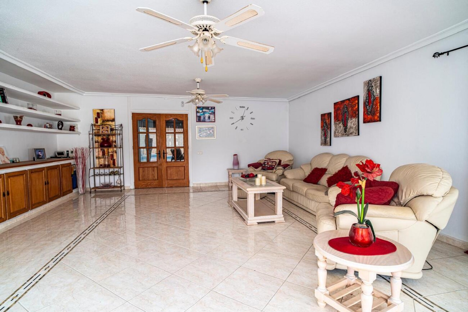 Resale - Villa -
Orihuela