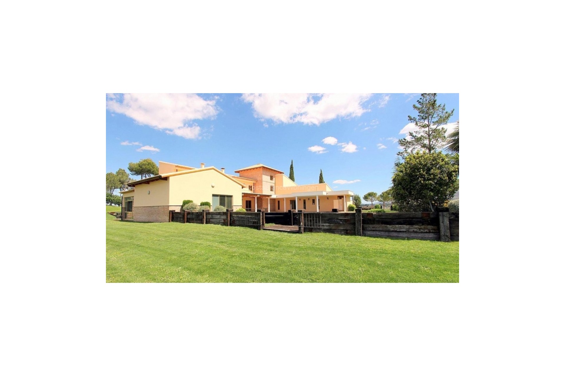 Resale - Villa -
Penaguila - Inland