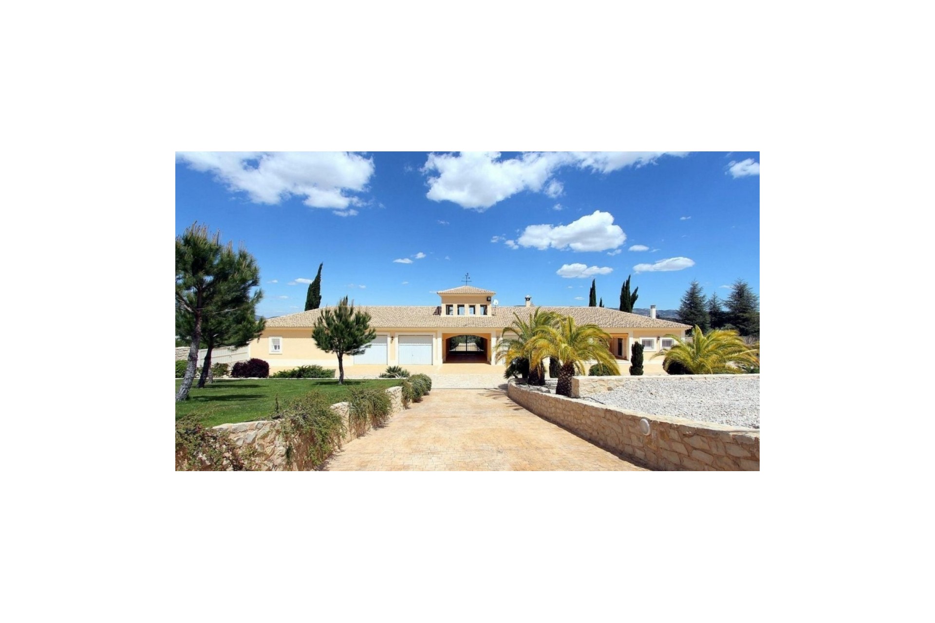 Resale - Villa -
Penaguila - Inland