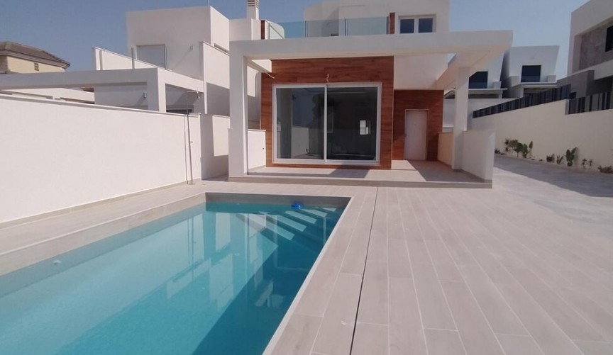 Resale - Villa Penthouse -
Torrevieja - aguas nuevas