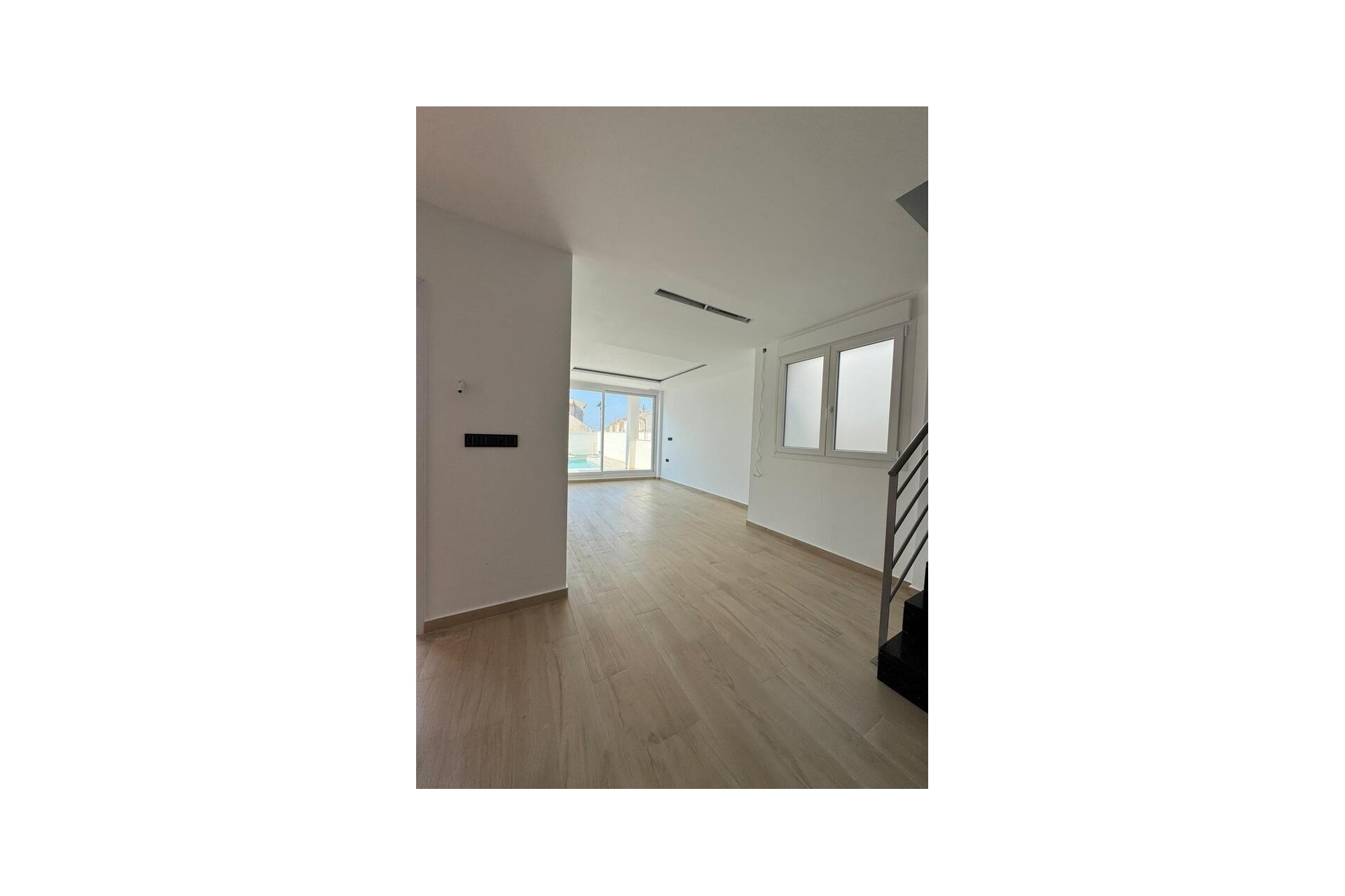 Resale - Villa Penthouse -
Torrevieja - aguas nuevas