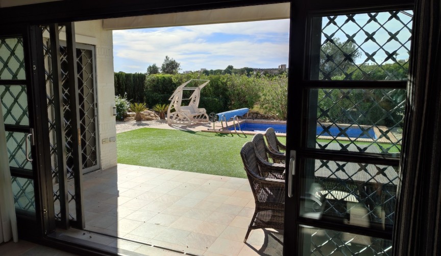 Resale - Villa -
Peraleja Golf - Inland