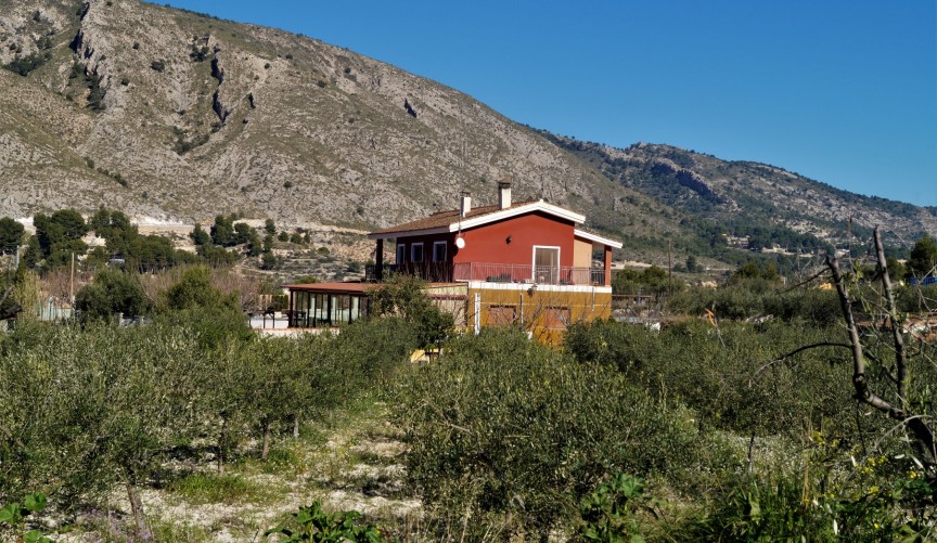 Resale - Villa -
Petrer - Inland