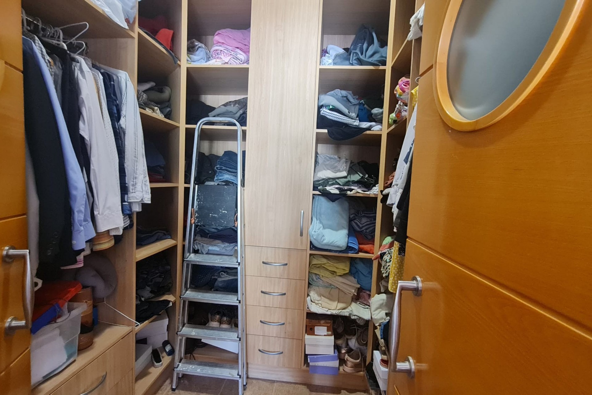 Resale - Villa -
Petrer - Inland