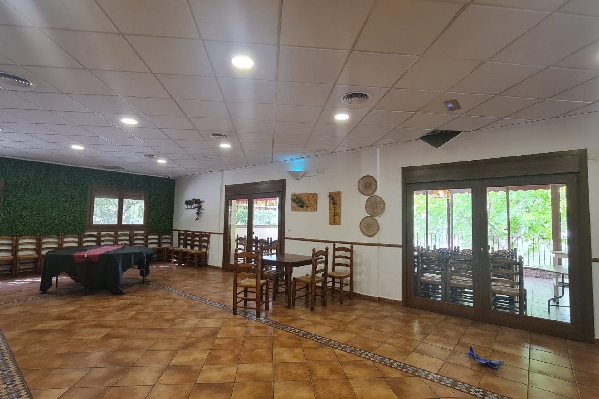 Resale - Villa -
Petrer - Inland